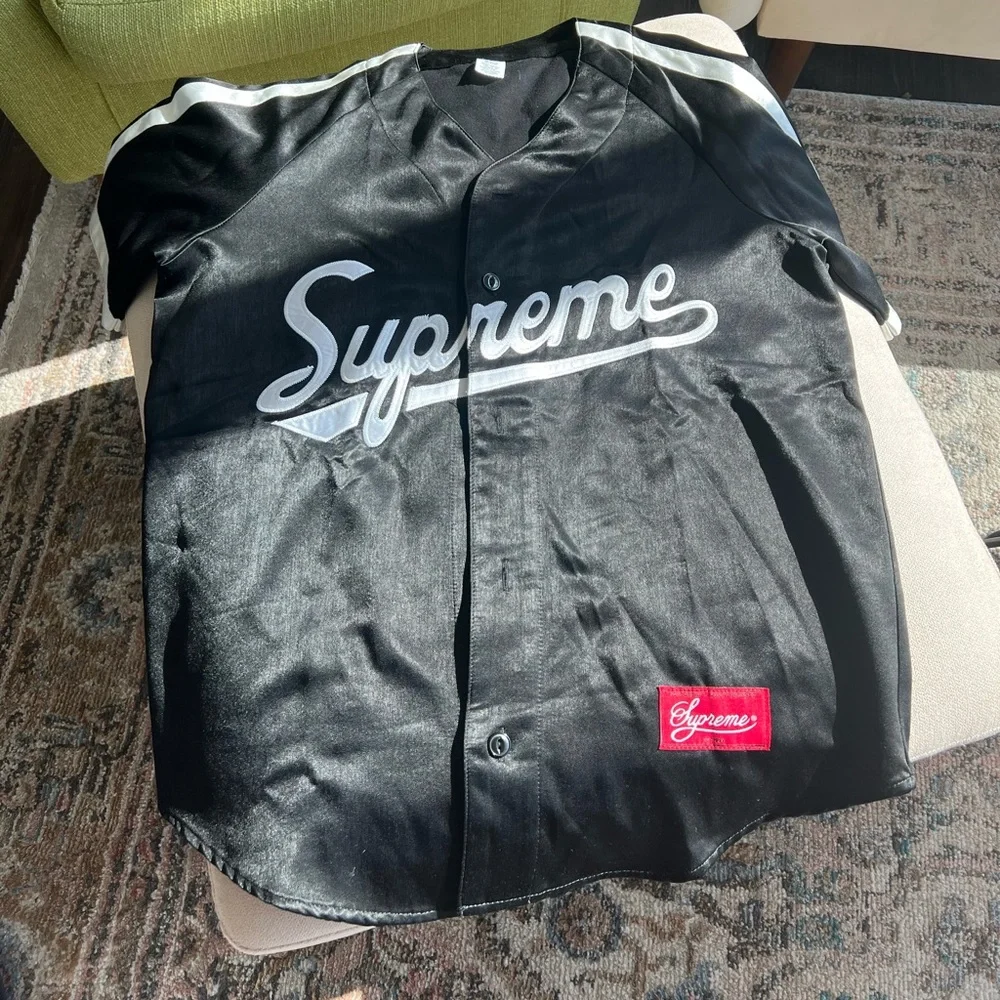 Supreme | Shirts | Excellent Condition Supreme Black Satin
